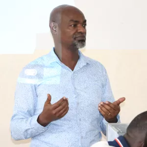 Dr Abebe Shiferaw Dakka, Soils4Liberia Project Manager, gives an opening statement at the training.