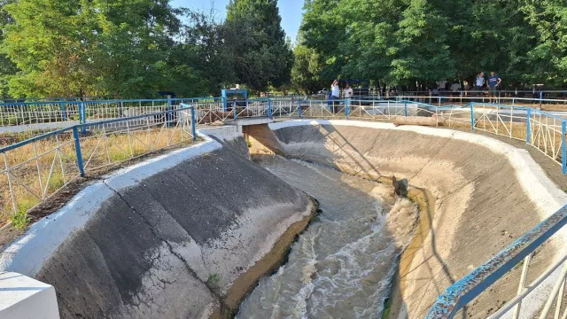 Canal, Uzbekistan